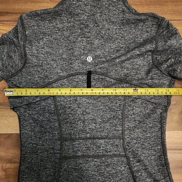 Lululemon Define Jacket Heathered Grey/Black Luon Size 6 Euc - Picture 8 of 9